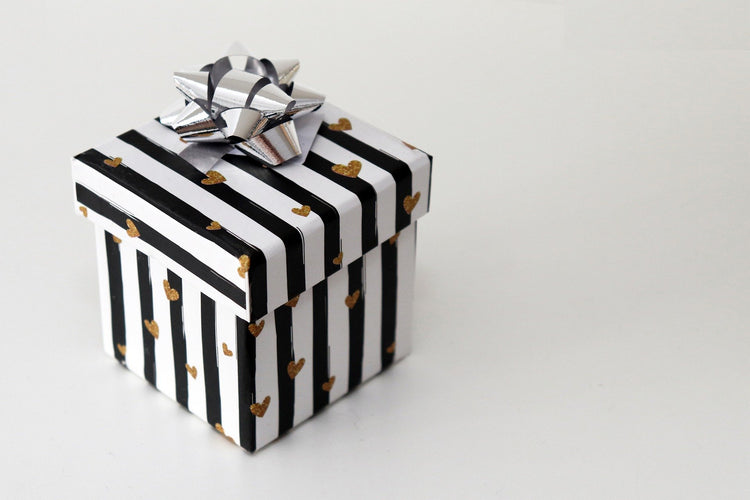GESCHENKE & GUTSCHEINE