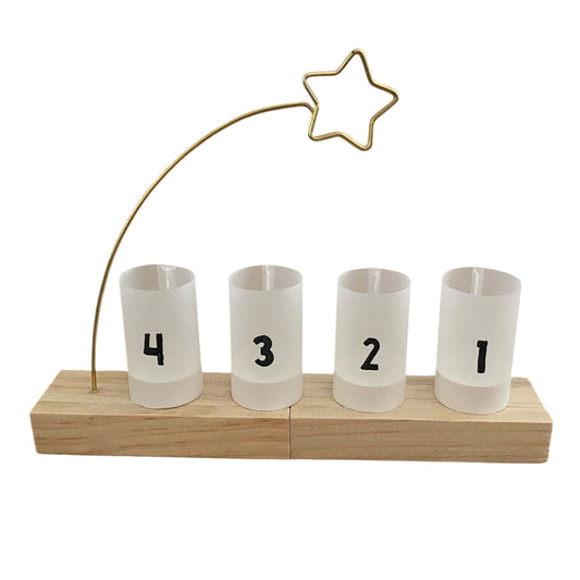 Adventskranz mit Leuchtkugeln