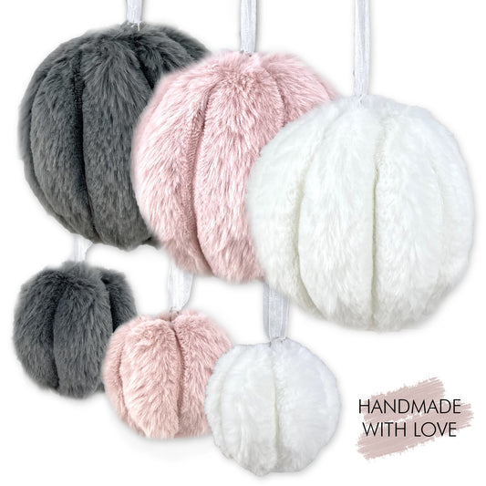 Baumkugeln aus Kunstfell