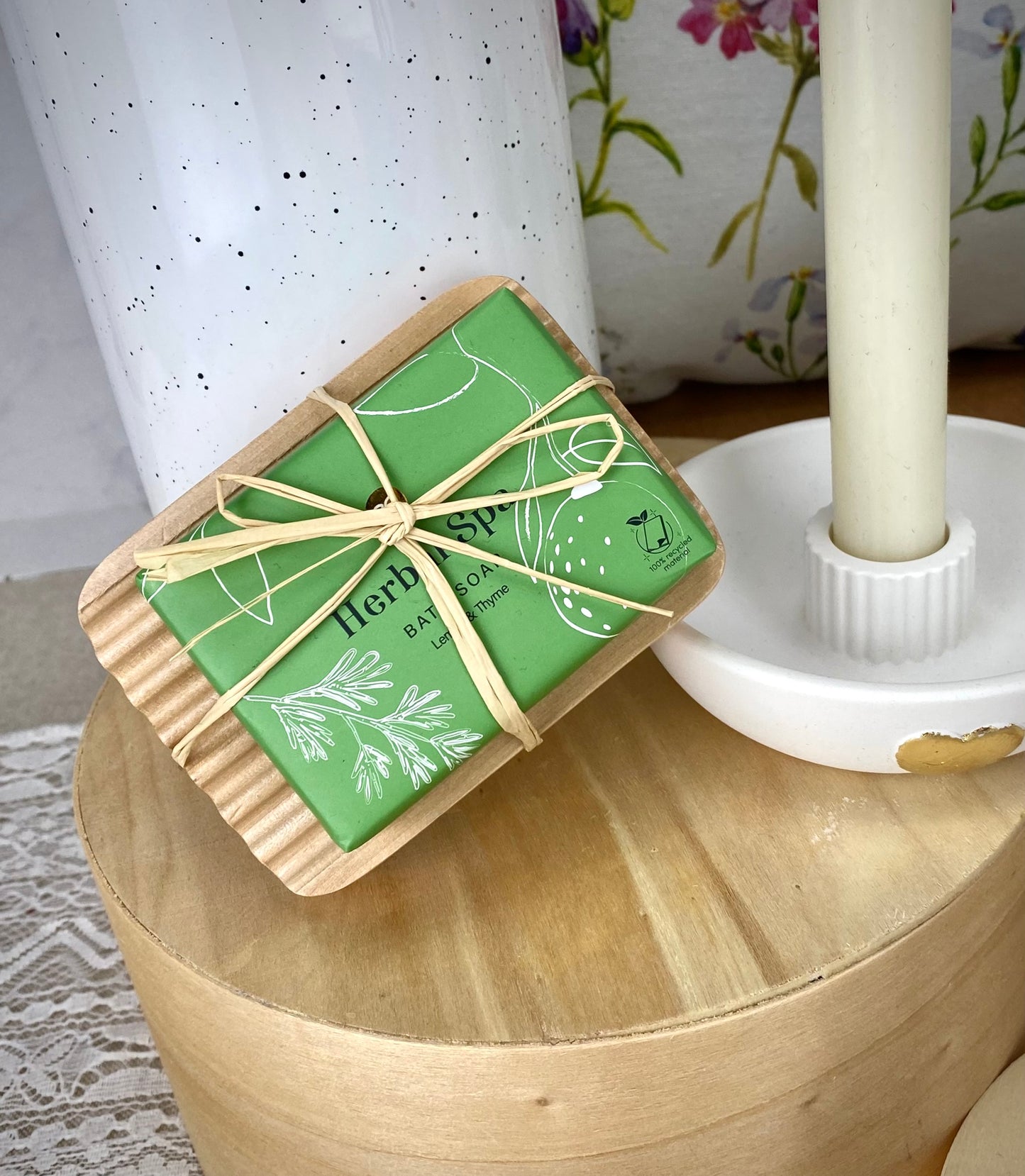 HOME SPA Handseife mit Seifenablage