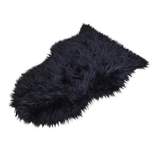 Load image into Gallery viewer, Faux fur scandi
